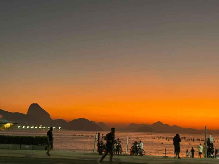 Amplo Apartamento Em Frente A Praia De Copacabana Leilighet Rio de Janeiro Eksteriør bilde